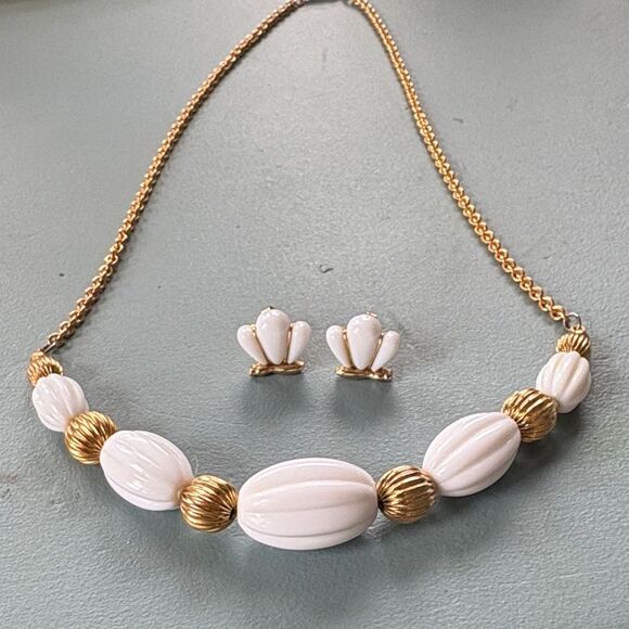 Vintage Avon Gold and White Beaded Necklace  and Butterfly Earrings Set - Picture 1 of 4